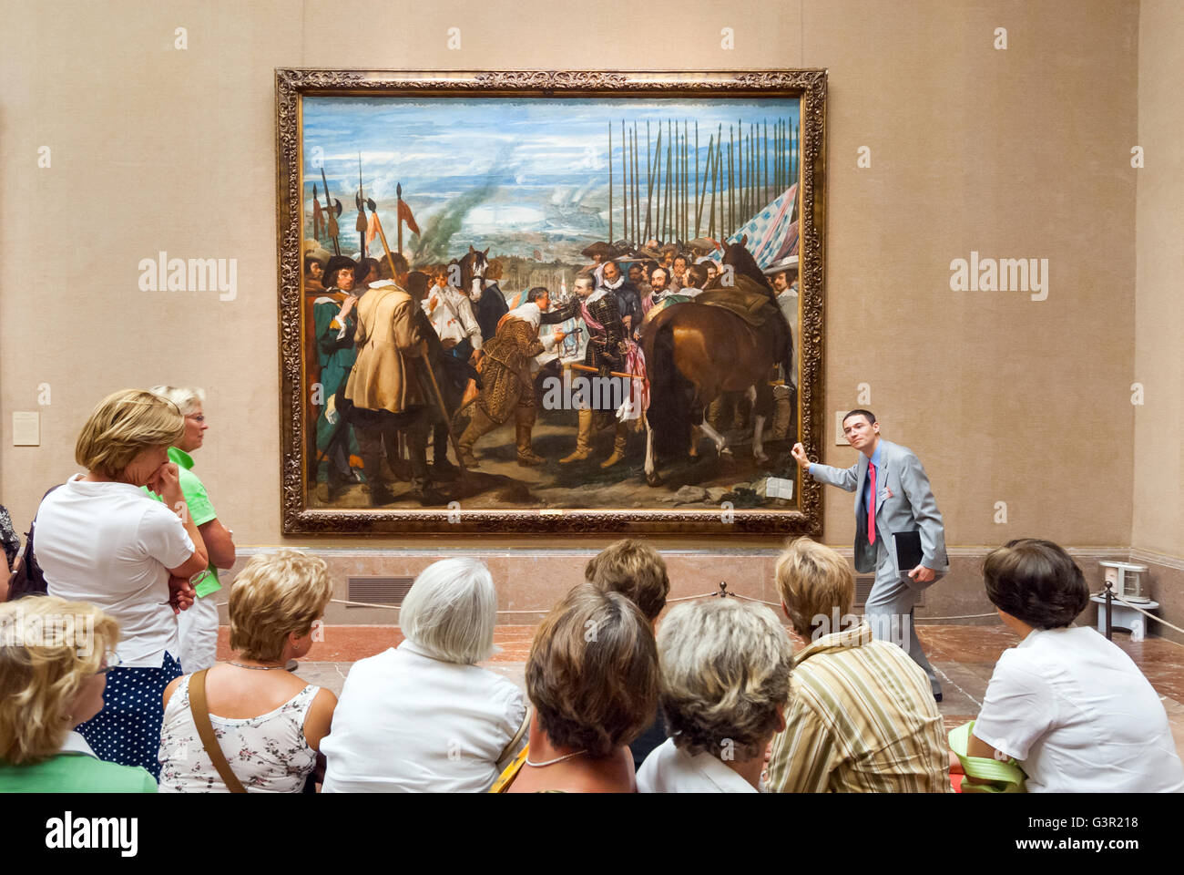 Guide de la galerie d'art présentant la reddition de Breda par Diego Velazquez dans le Museo del Prado, Madrid, Espagne Banque D'Images