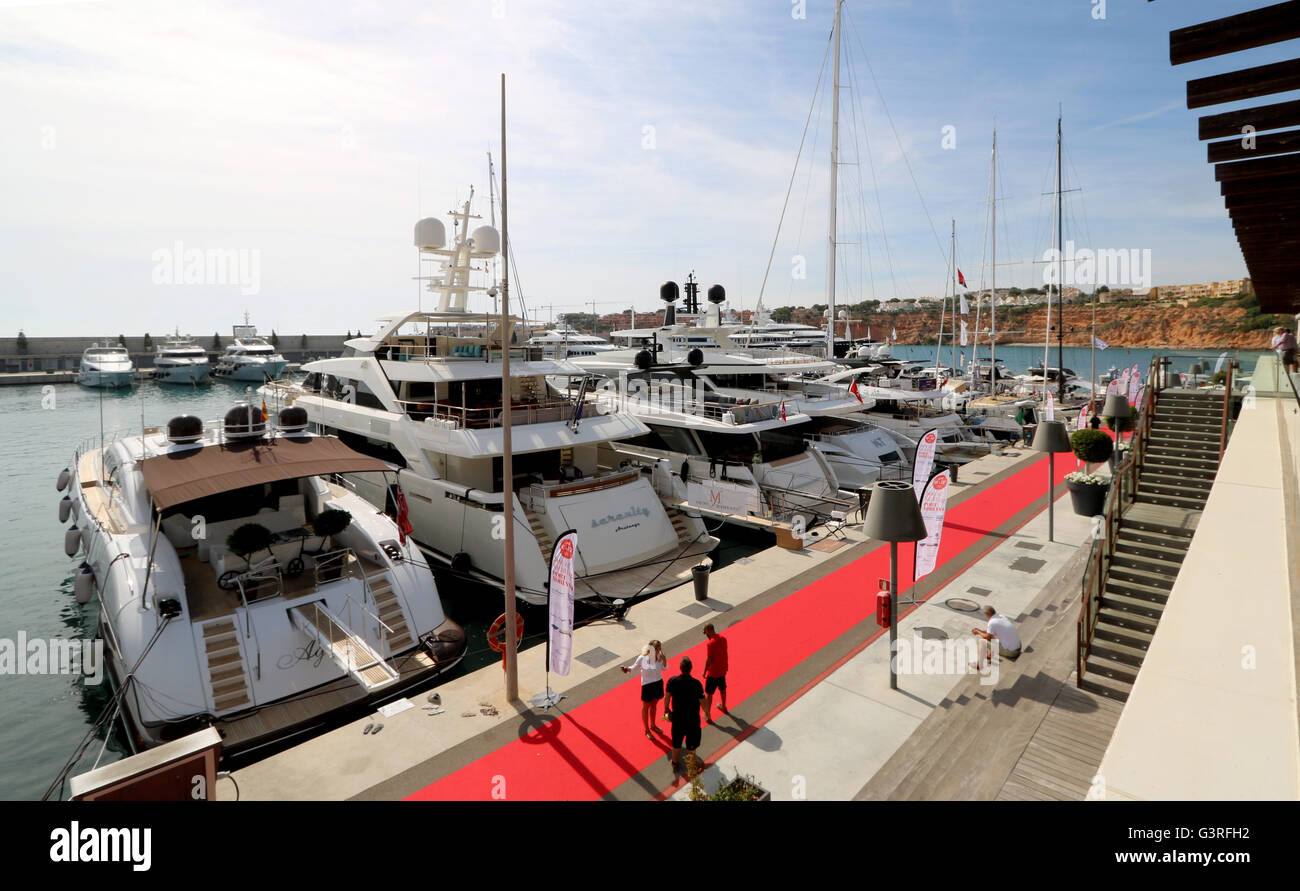 Panorama de bateaux à voile 'Best of 2016' à Port Adriano 2016 - 10e, 11e, 12 juin 2016 - Philippe Stacrk Port conçu Banque D'Images