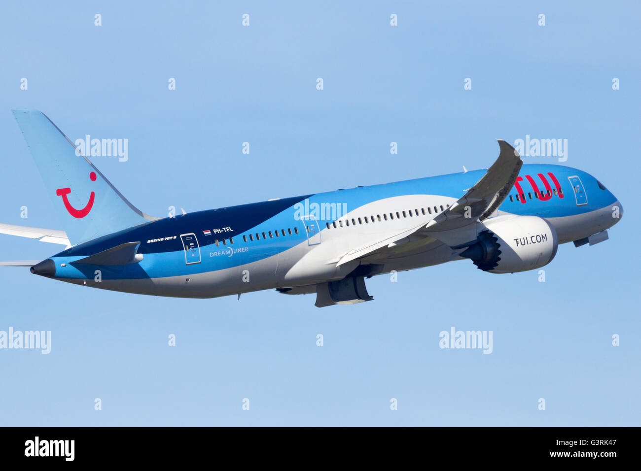 TUI Airlines Boeing 787 Dreamliner le décollage de l'aéroport de Schiphol Banque D'Images