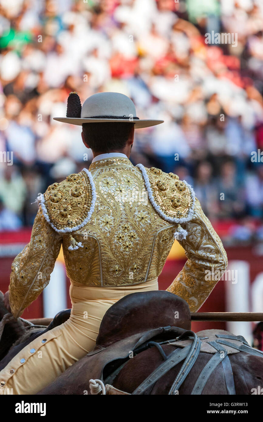 Torero Picador, lancer dont le travail est d'affaiblir les muscles du cou du taureau, dans l'arène pour Jaen, Espagne Banque D'Images