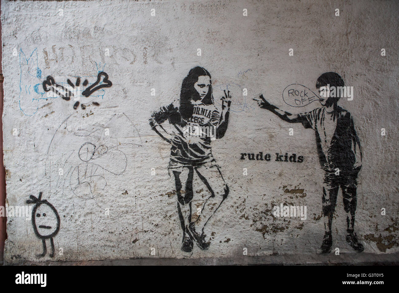 Un graffiti sur une route de Londres Banque D'Images