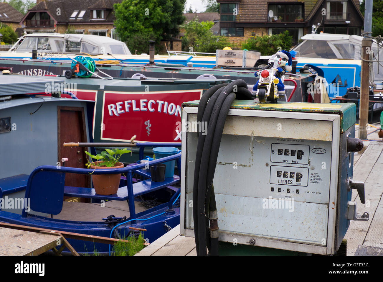Une pompe à essence à Runnymede, chantier naval à Surrey UUK Banque D'Images