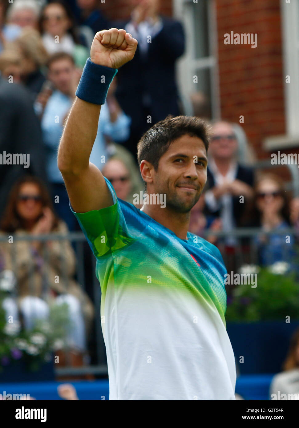 Queens Club, London, UK. 14 Juin, 2016. Queens Aegon Tennis Championships Jour 2. Fernando Verdasco (ESP) célèbre sa victoire en 5 sets son 1er match contre numéro 2, Stan Wawrinka (SUI). Credit : Action Plus Sport/Alamy Live News Banque D'Images