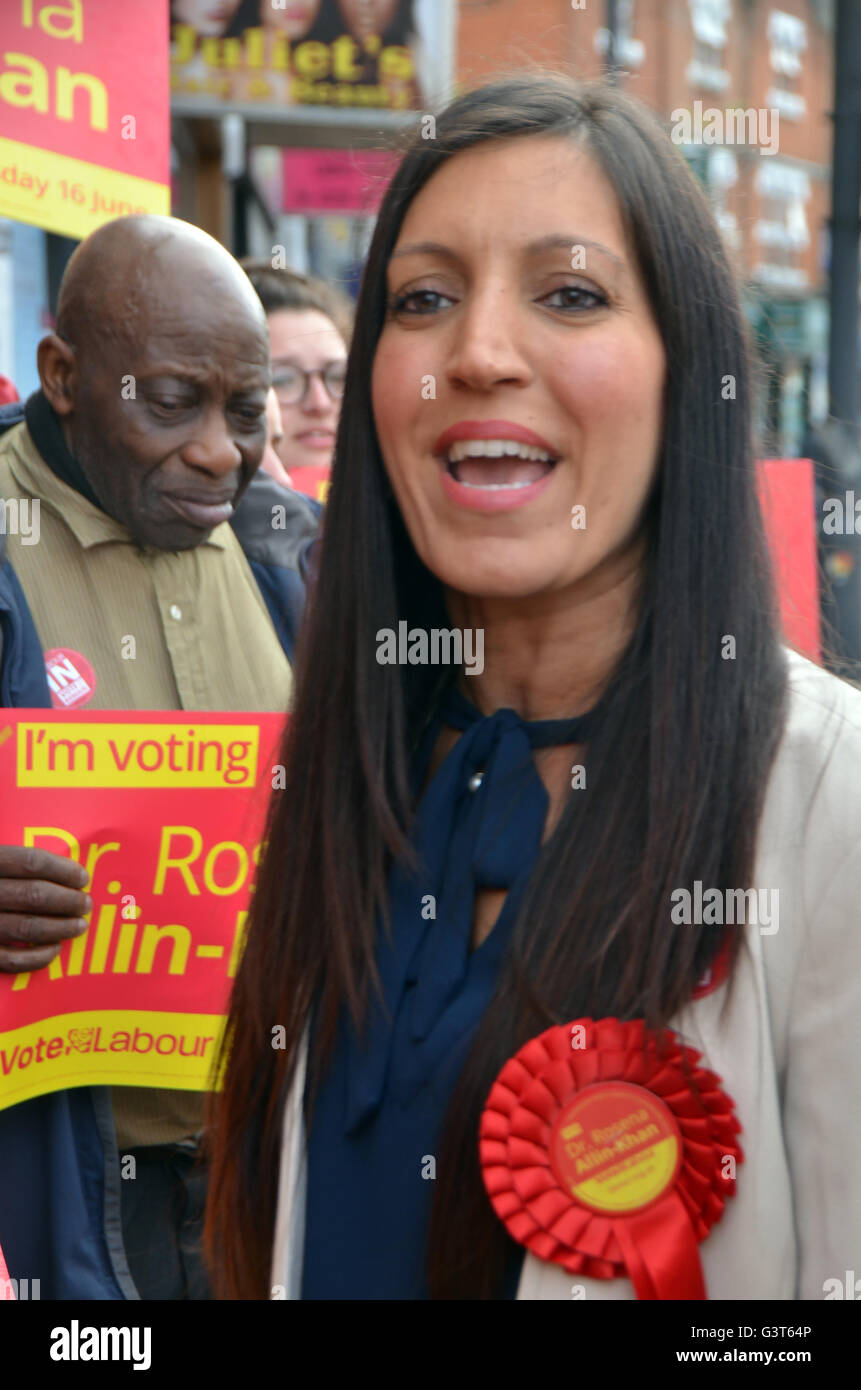 Tooting, Londres, Royaume-Uni. 14 Juin, 2016. Jeremy Corbyn le chef du parti travailliste pour soutenir Tooting visite candidat Dr Rosena qui Allin-Khan est debout dans l'élection par causée par le vide créé lorsque Sadiq Khan démissionné lorsqu'il est devenu maire de Londres. Credit : JOHNNY ARMSTEAD/Alamy Live News Banque D'Images