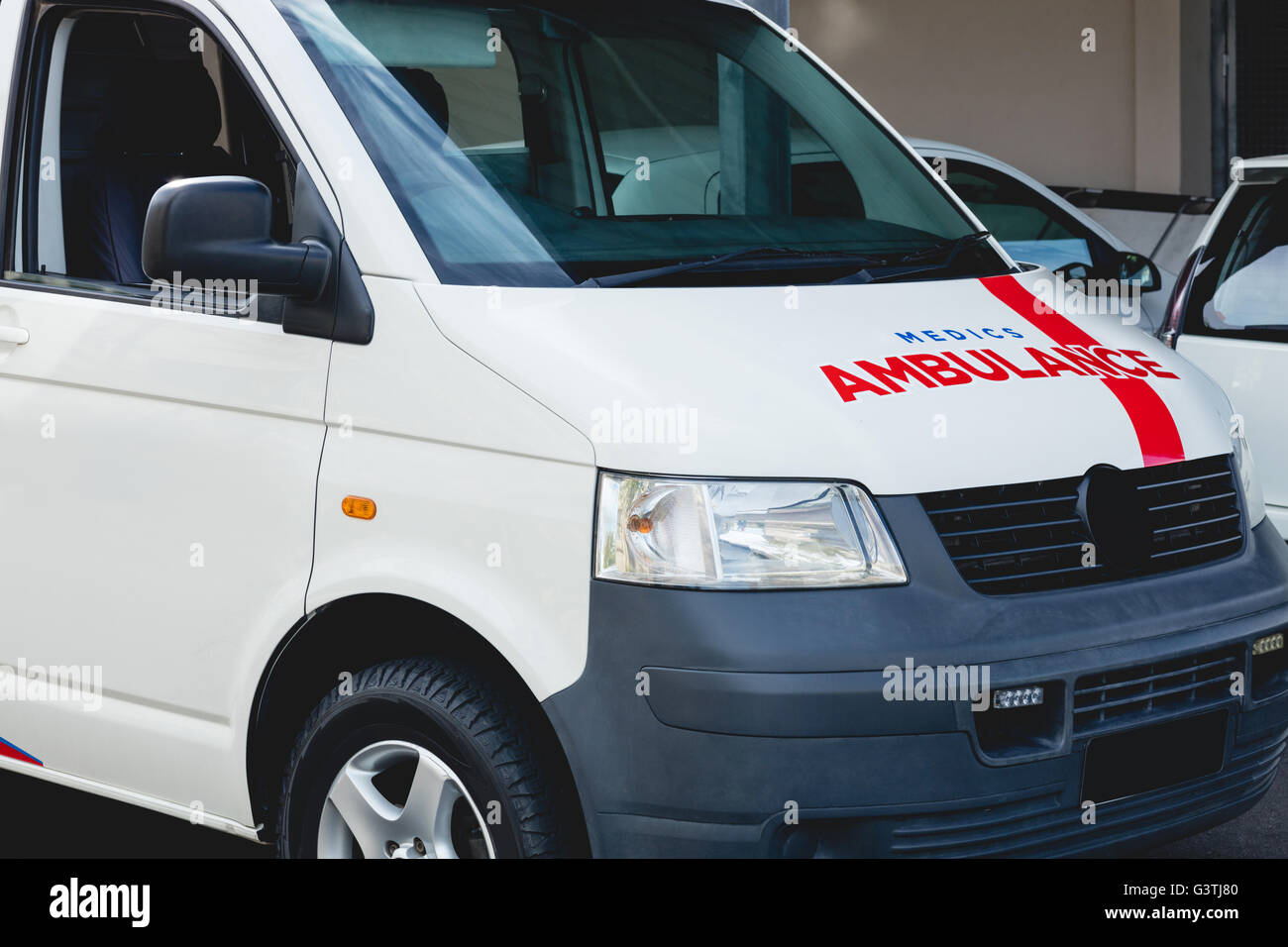 Ambulance avec aucun peuple Banque D'Images Ambulance avec aucun peuple Banque D'Images