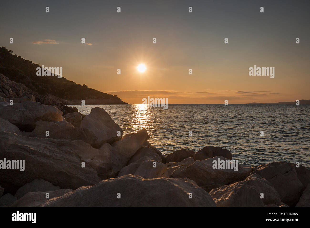 Coucher du soleil sur l'île de Lastovo en Croatie Banque D'Images
