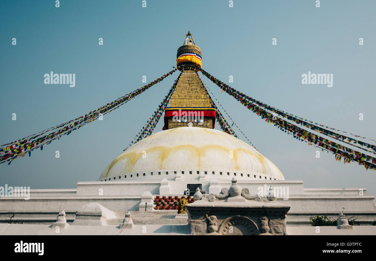 Stupa Boudhanath à Katmandou, au Népal. L'émulation du film filtre appliqué. Banque D'Images
