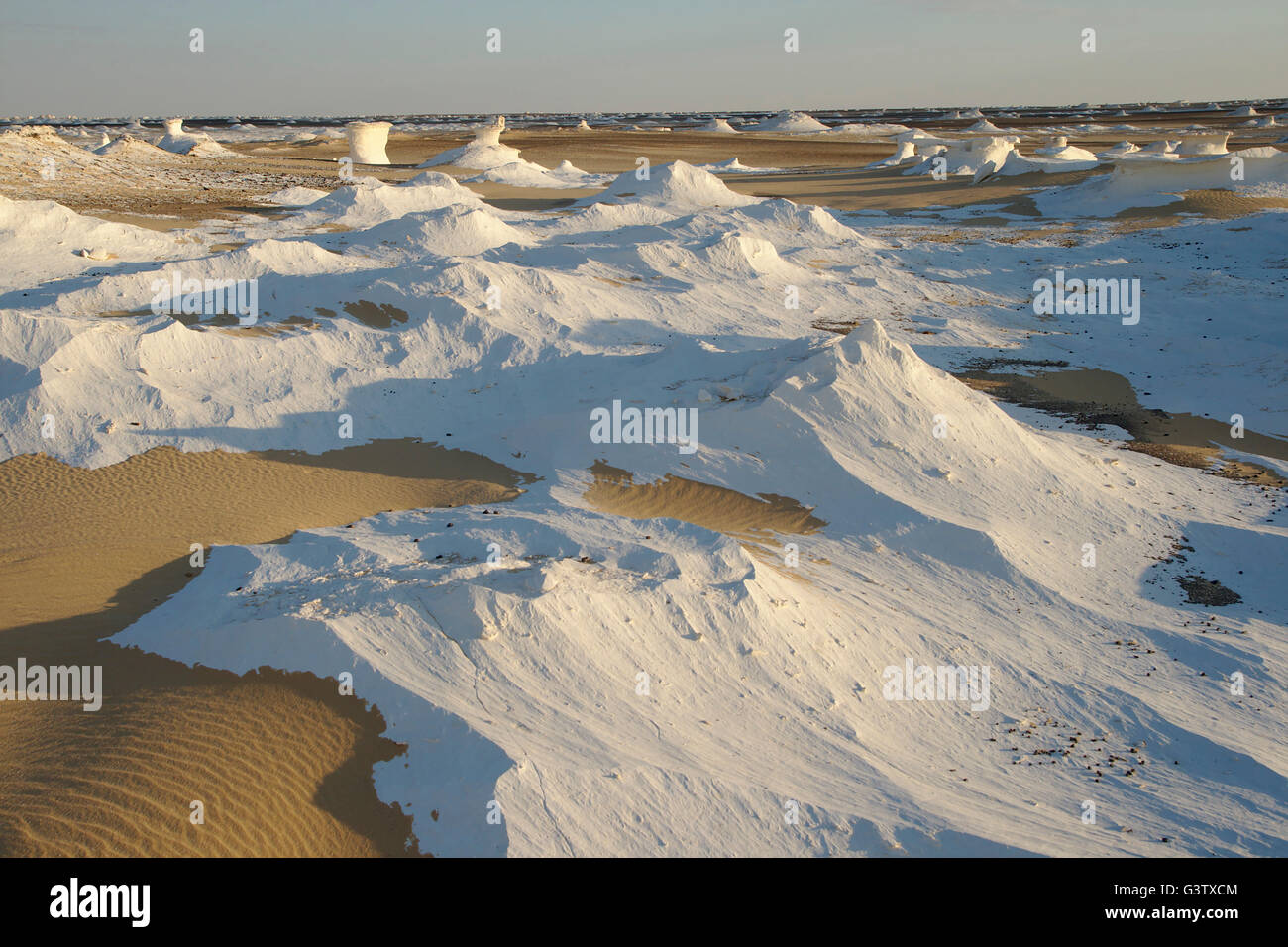 Rock formation dans le désert blanc, Egypte Banque D'Images