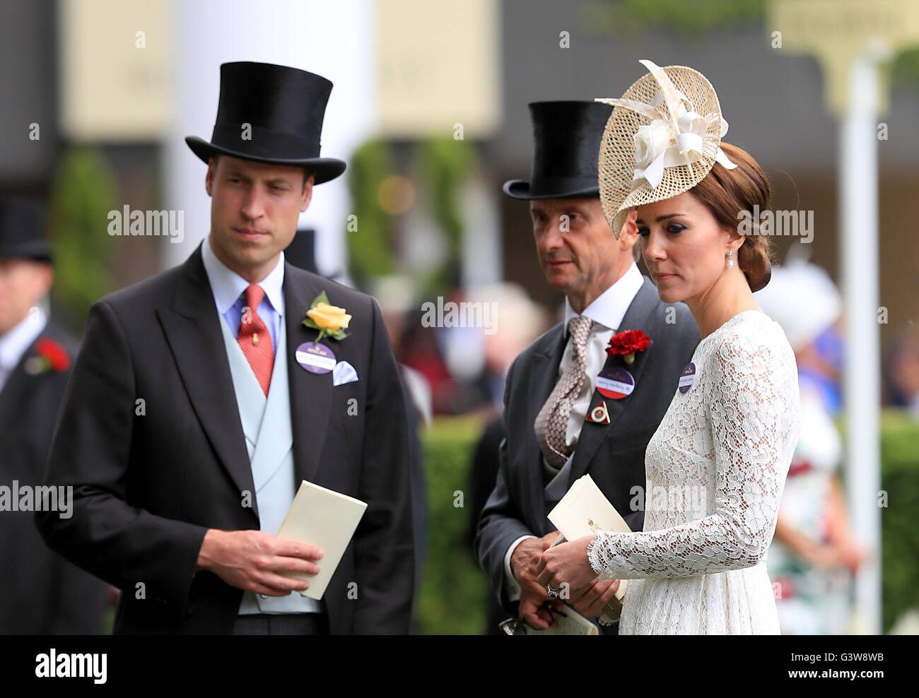 Le duc et la duchesse de Cambridge au cours de la deuxième journée du Royal Ascot, 2016 à Ascot Racecourse. Banque D'Images