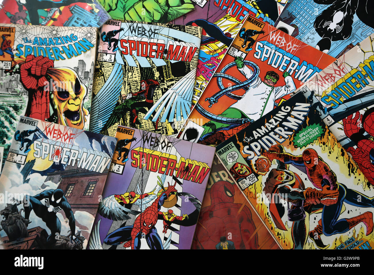 Collection de bandes dessinées Marvel Vintage l'Extraordinaire Spider-Man et le site Web de Spider-Man Banque D'Images
