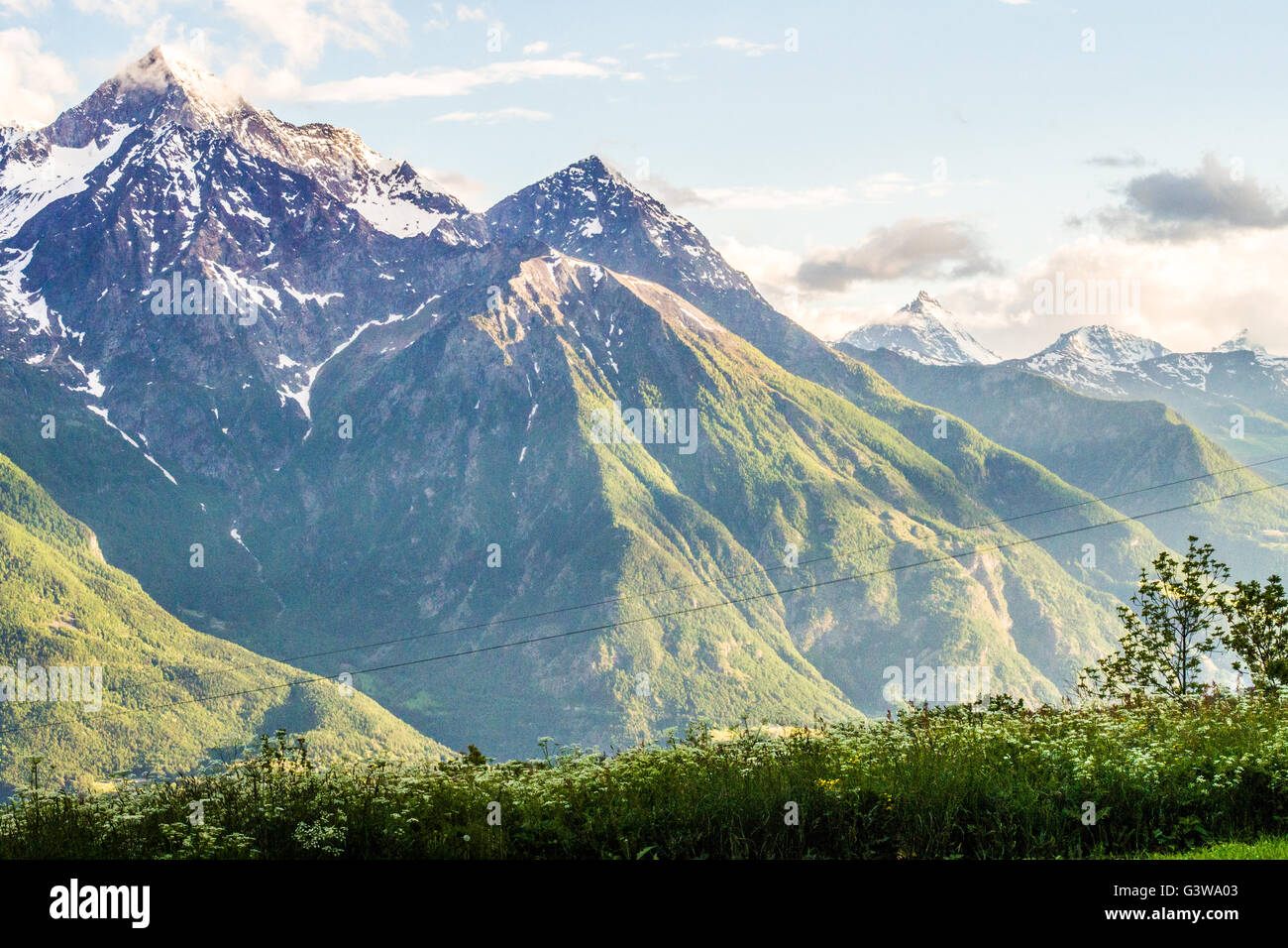 Paysages alpins comme vue du village de montagne de Lignan, vallée d'aoste, Italie. Banque D'Images