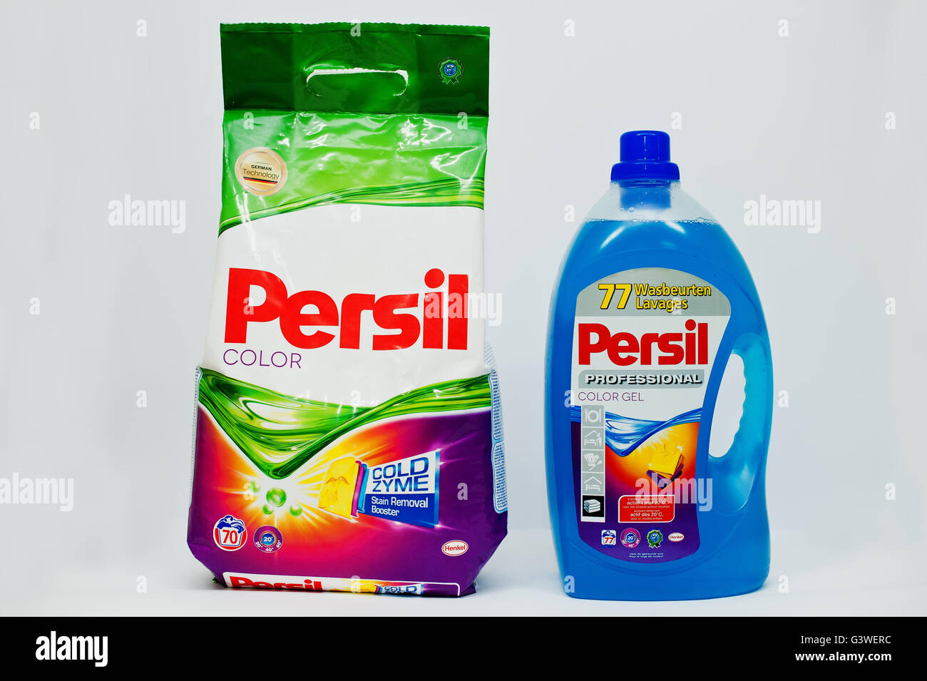 Berezovitsa, Ukraine - circa 2016, juin : Set de lessive Persil gel et Banque D'Images