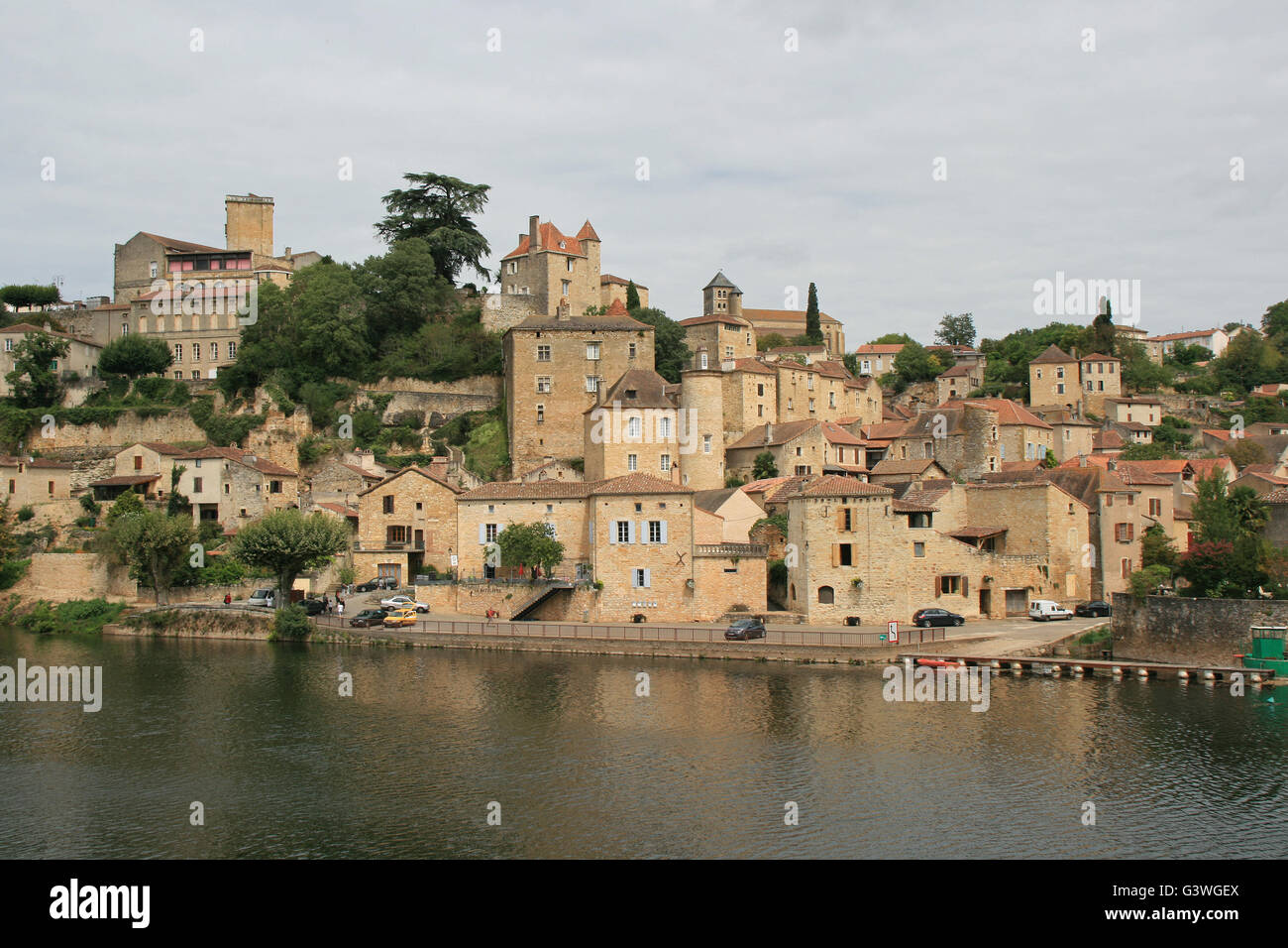 Puy-l'Evêque en France. Banque D'Images