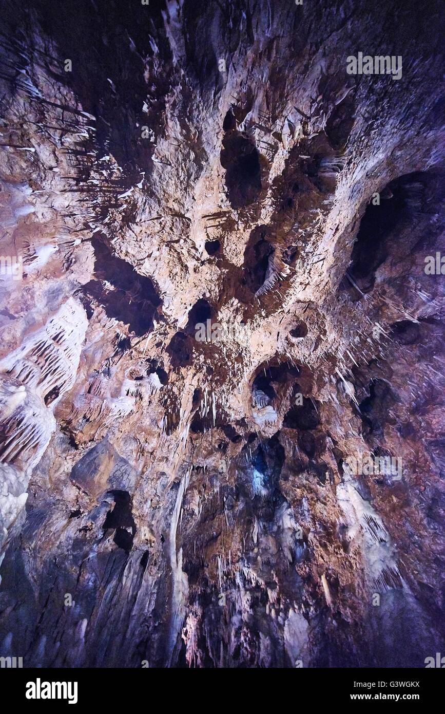 L'intérieur de la cave ancienne et belle belle image Banque D'Images
