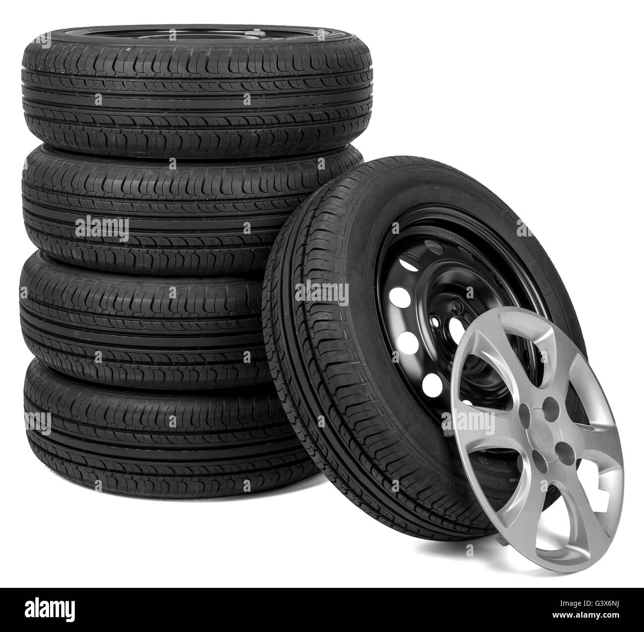 Gros plan du chapeau de roue avec cinq pneus Banque D'Images