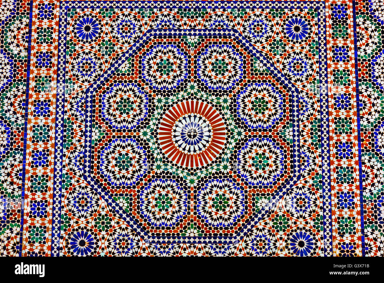 Gros plan du carrelage marocain coloré. Banque D'Images