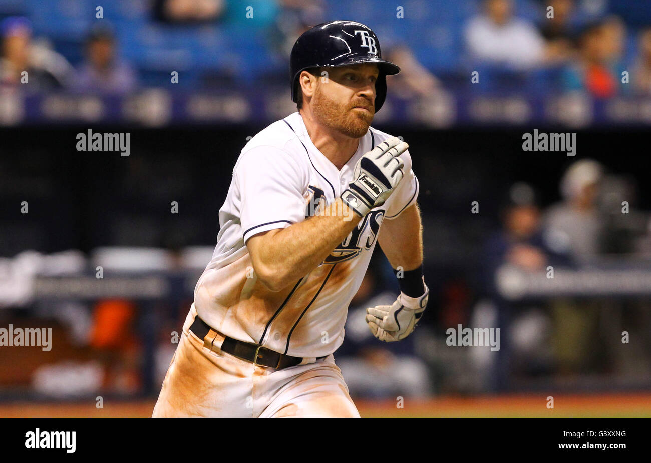 Saint Petersburg, Florida, USA. 15 Juin, 2016. Vous VRAGOVIC | fois.Rays de Tampa Bay Le deuxième but Logan Forsythe (11) triples dans la treizième manche du match entre les Mariners de Seattle et les Rays de Tampa Bay au Tropicana Field à Saint-Pétersbourg, en Floride, le mercredi 15 juin, 2016. Les Rays de Tampa Bay battre les Mariners de Seattle 3-2. © Vous Vragovic/Tampa Bay Times/ZUMA/Alamy Fil Live News Banque D'Images