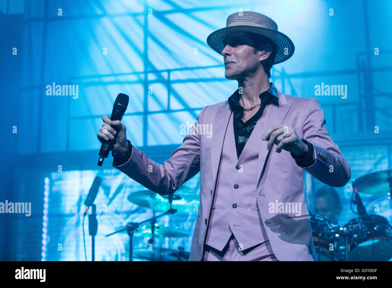 Milan Italie. 15 juin 2016. Le groupe de rock JANE'S ADDICTION effectue sur scène à Fabrique pour célébrer le 25° anniversaire de leur album "Ritual De Lo Habitual' Credit : Rodolfo Sassano/Alamy Live News Banque D'Images