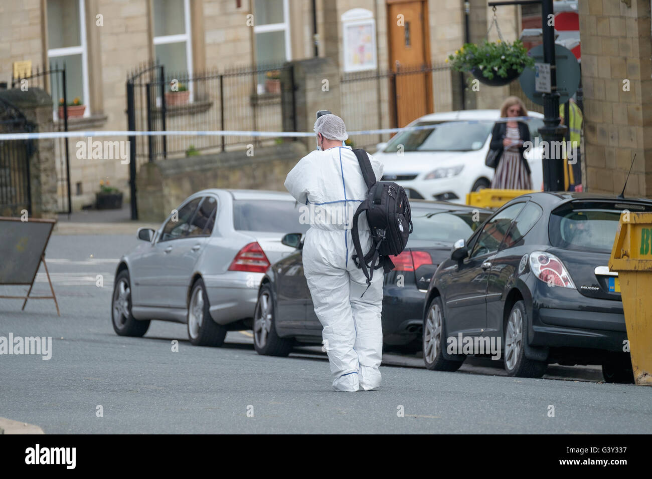 Market Street, Birstall, West Yorkshire, Royaume-Uni. 16 Juin, 2016. Une scène de crime dans la région de Chapel Lane, à une courte distance de la scène de la fusillade. Crédit : Ian Wray Alamy Live News Banque D'Images