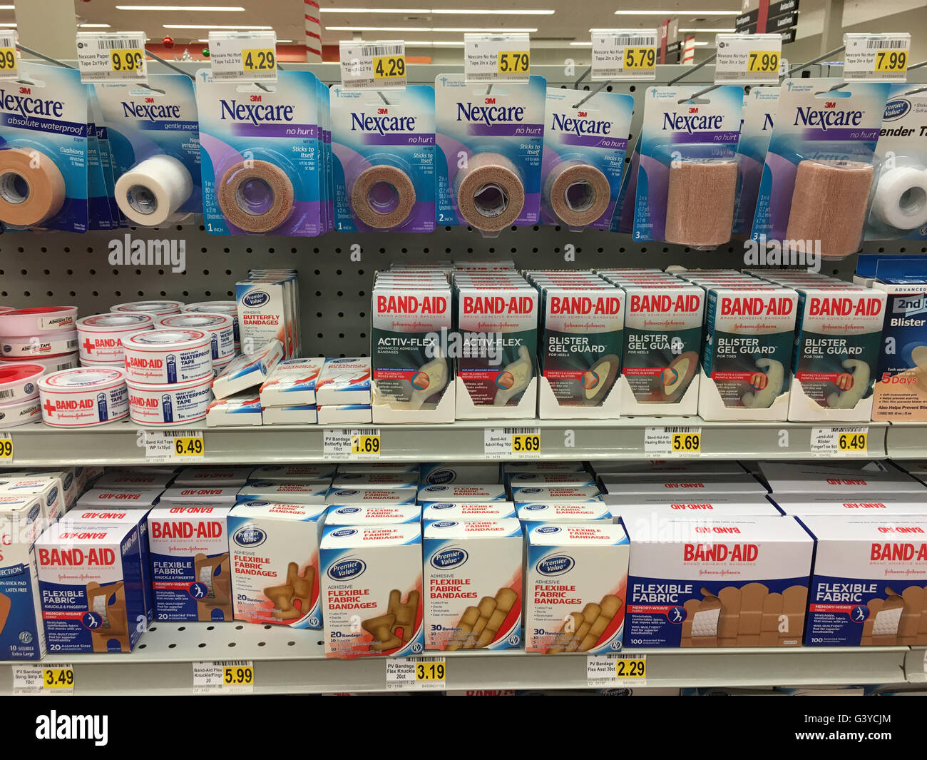 Affichage des bandages pour la vente en pharmacie, USA Banque D'Images