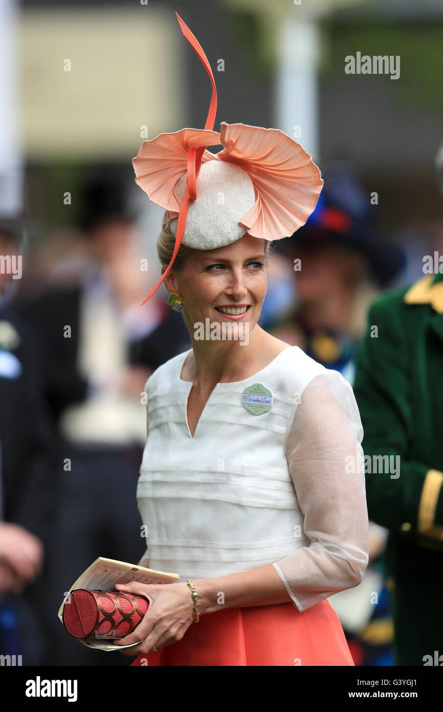 Comtesse Sophie de Wessex durant trois jours de Royal Ascot, 2016 à Ascot Racecourse. Banque D'Images