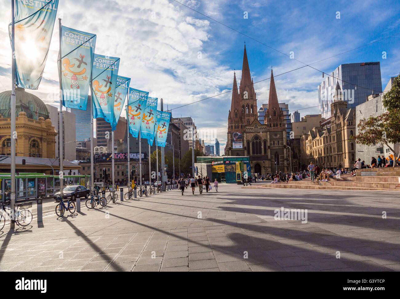 Une scène de rue dans la ville de Melbourne Banque D'Images