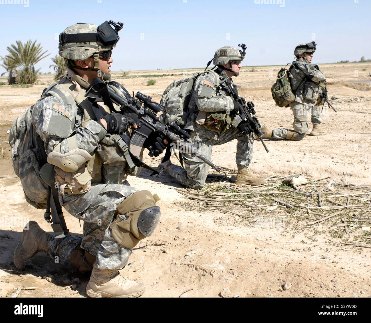 Les soldats de l'armée des États-Unis ainsi que des soldats de l'Armée de l'Irak, l'opération de lancement Swarmer. Banque D'Images