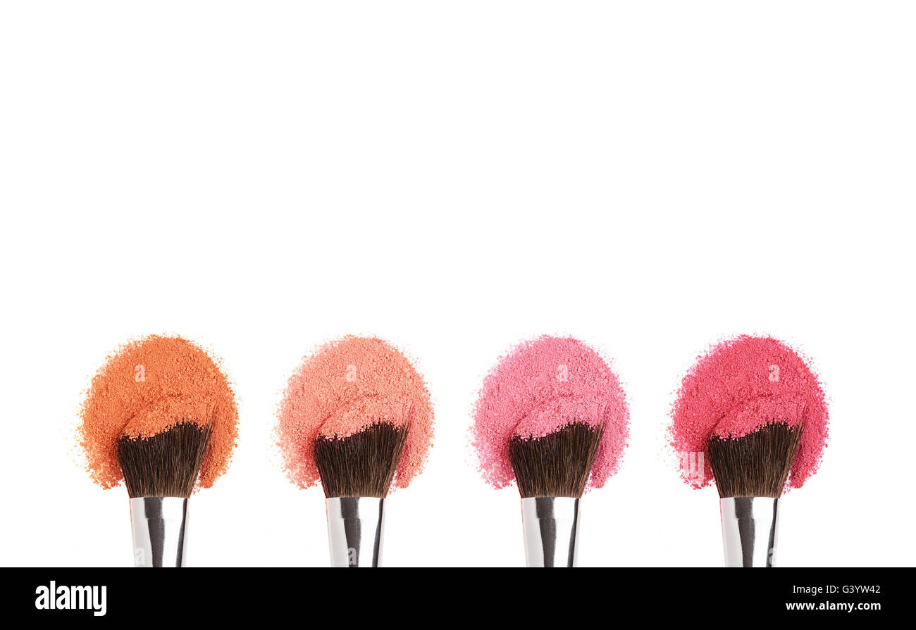 Pinceau de maquillage de poudre. Fondation cosmétique,joue, et de l'ombre à paupières couleurs. Banque D'Images