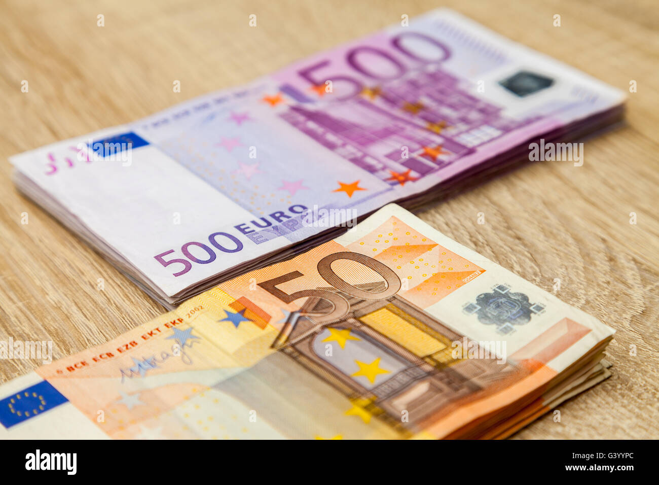 Cinq cent cinquante euro notes Banque D'Images