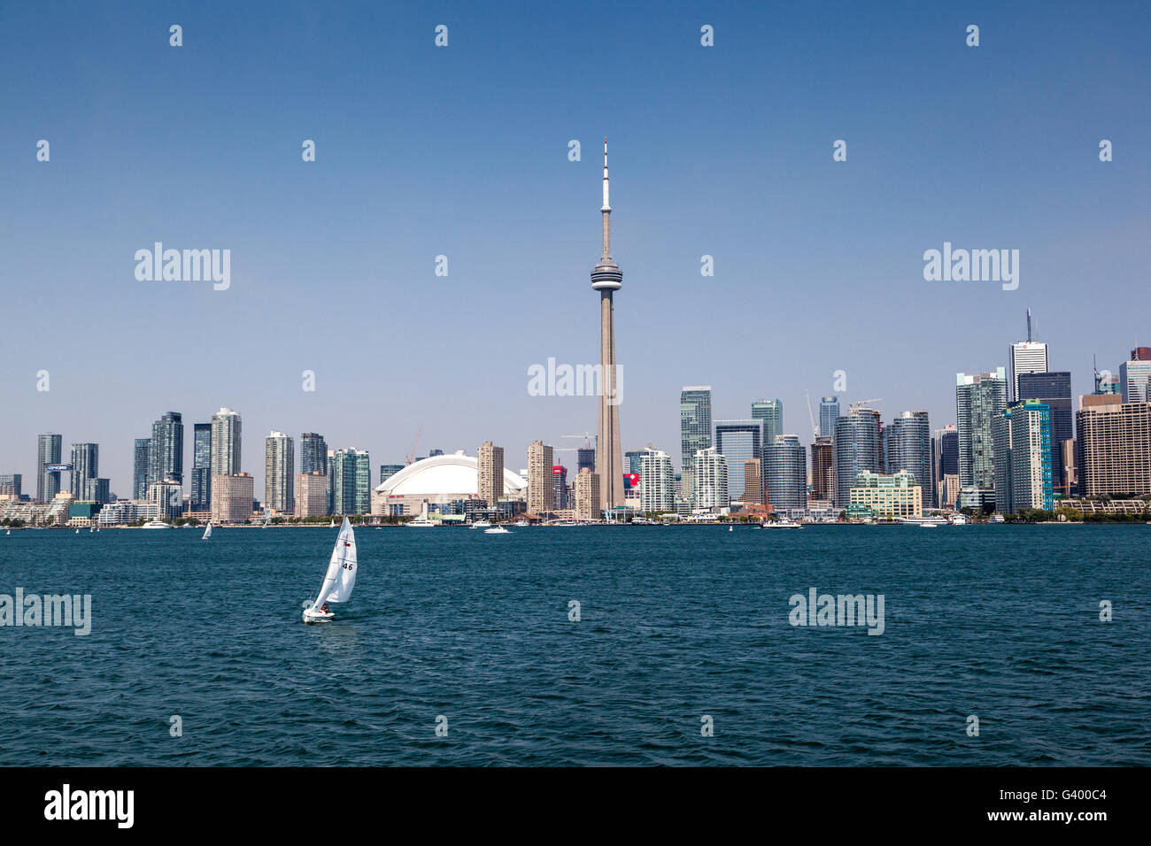 Le centre-ville de Toronto en vue du lac Ontario. Banque D'Images