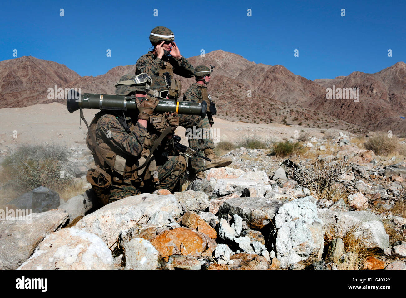 Les Marines américains fournir avec le feu à-4 Rocket Launcher. Banque D'Images