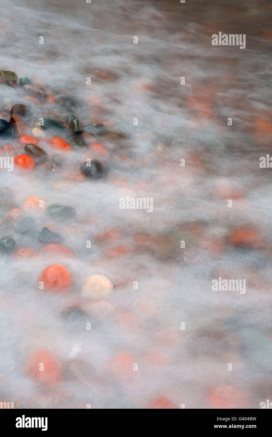 Plage de galets, l'établissement Sugarloaf Cove State Natural Area, au Minnesota Banque D'Images