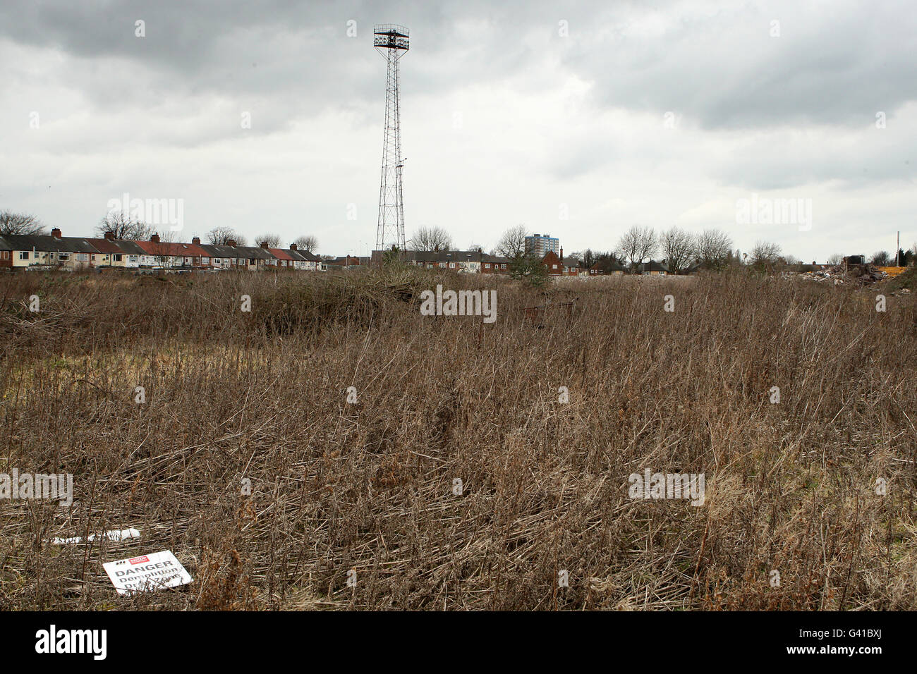 Vue générale sur le site de l'ancienne demeure du club de football de Hull City, Boothferry Park. Utilisé par le club de 1946 à 2002 quand le club a déménagé au stade KC actuel. La zone est maintenant désutilisée Banque D'Images