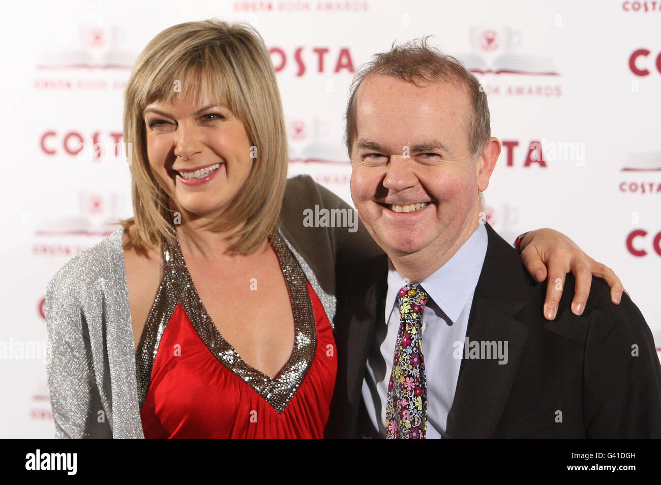 Penny Smith et Ian Hislop photographiés aux Costa Book Awards, qui se tiennent à Quaglino's à Londres. Banque D'Images