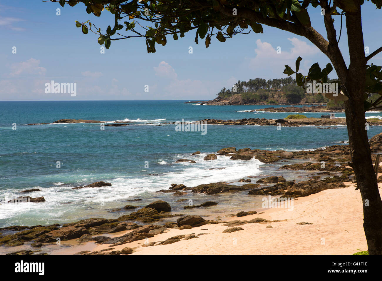 Sri Lanka, Tangalle, plage de la côte sud tropical vide Banque D'Images