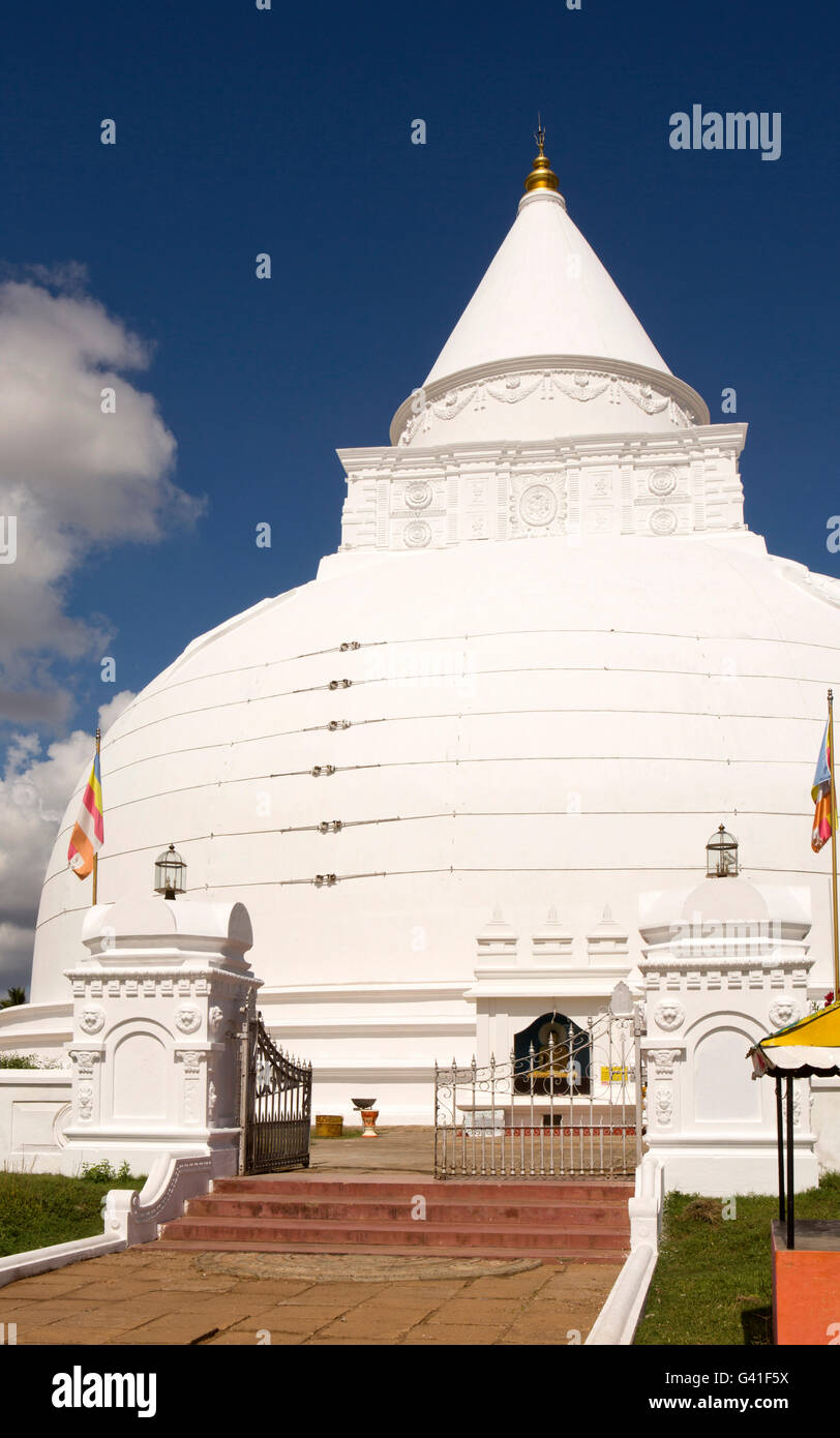 Sri Lanka, Tissamaharama Dagoba, le Raja Maha Vihara dagoba Banque D'Images