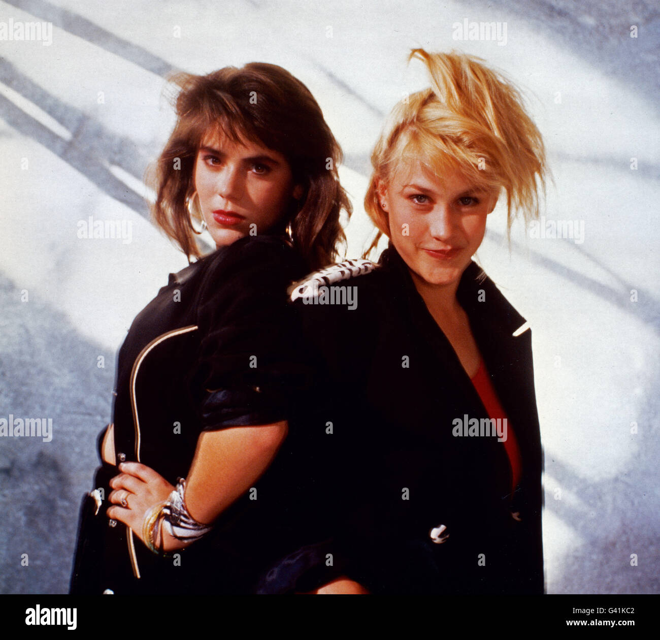 Jolie Smart, aka : Bikini Die Falle, USA 1987, Regie : Dimitri Logothesis, acteurs : Trisha Leigh Fisher (liens), Patricia Arquette Banque D'Images