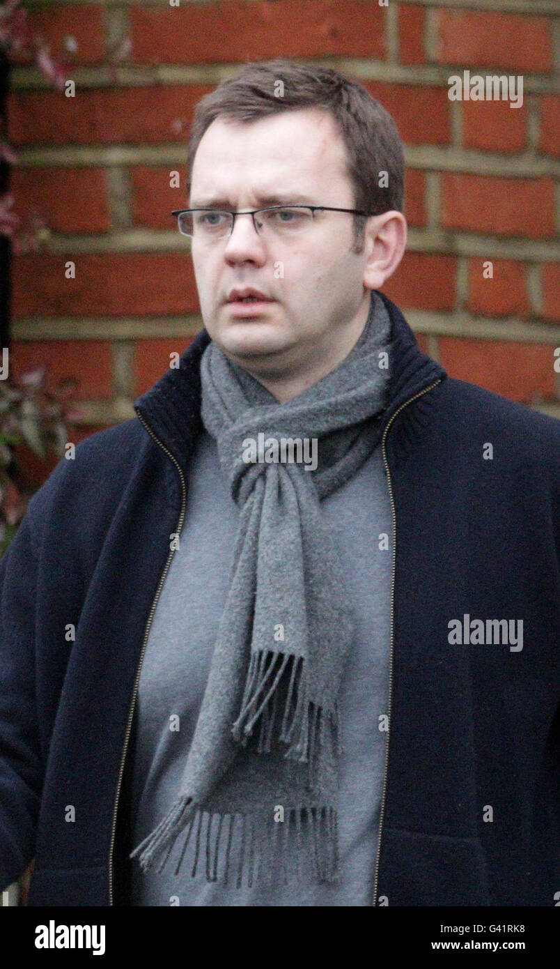 Réclamations concernant le piratage téléphonique. Andy Coulson quitte sa maison dans le sud de Londres. Banque D'Images