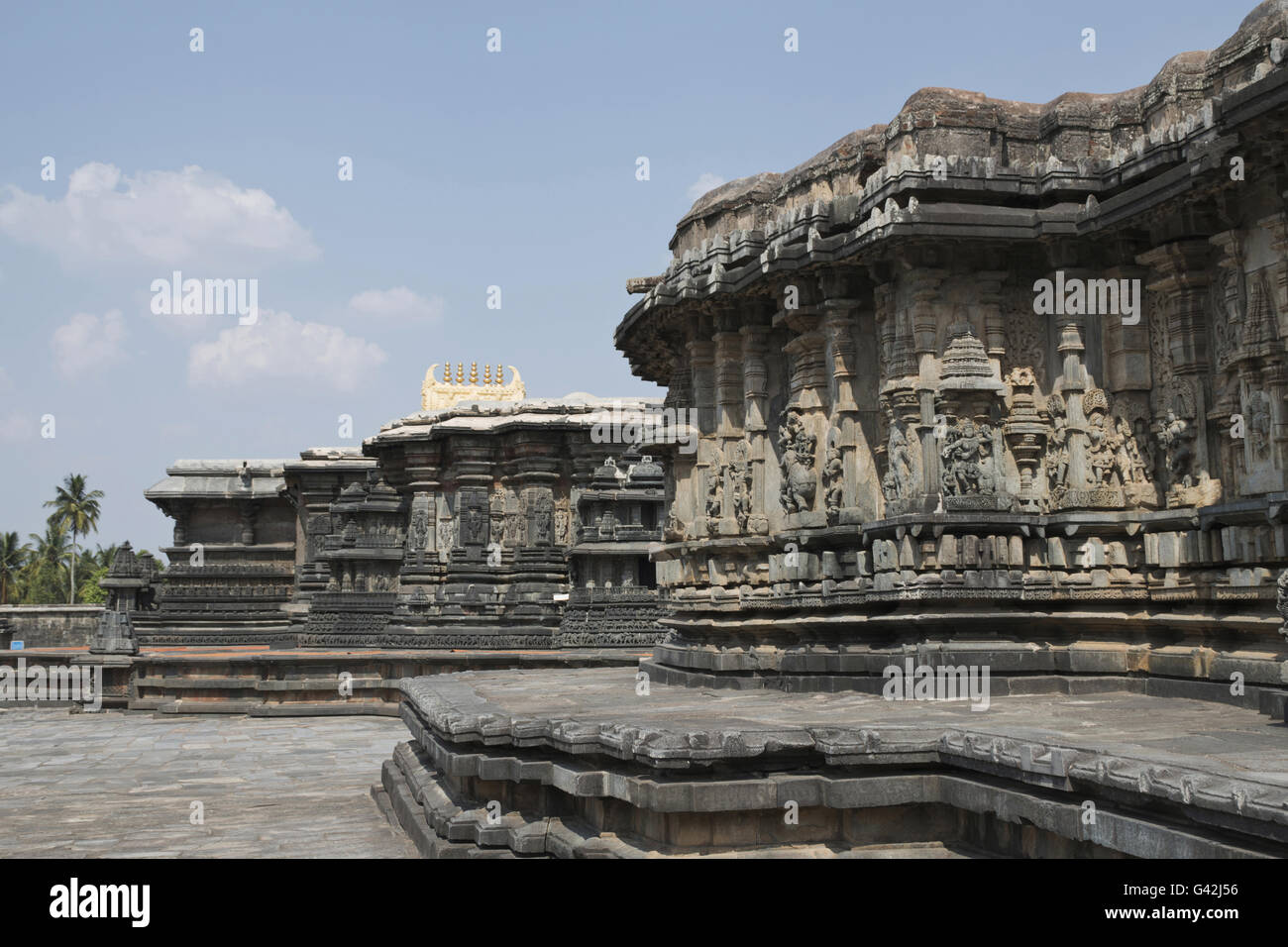 Vue générale Vue de l'ouest. chennakeshava temple complexe, belur, Karnataka, Inde. Banque D'Images