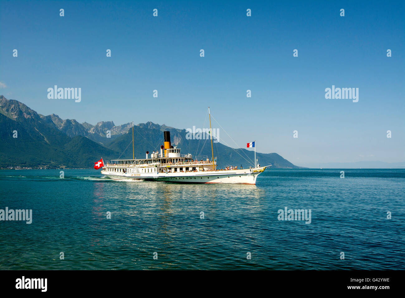 Croisière en ferry sur le lac Léman près de Montreux dans le canton de Vaud, Suisse Banque D'Images