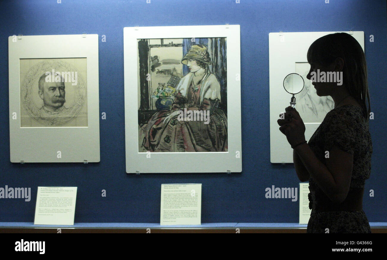 'The Artist up Close', une exposition de portraits d'artistes écossais qui se tiendra jusqu'au 5 juin 2011 à la National Gallery, Édimbourg. Banque D'Images