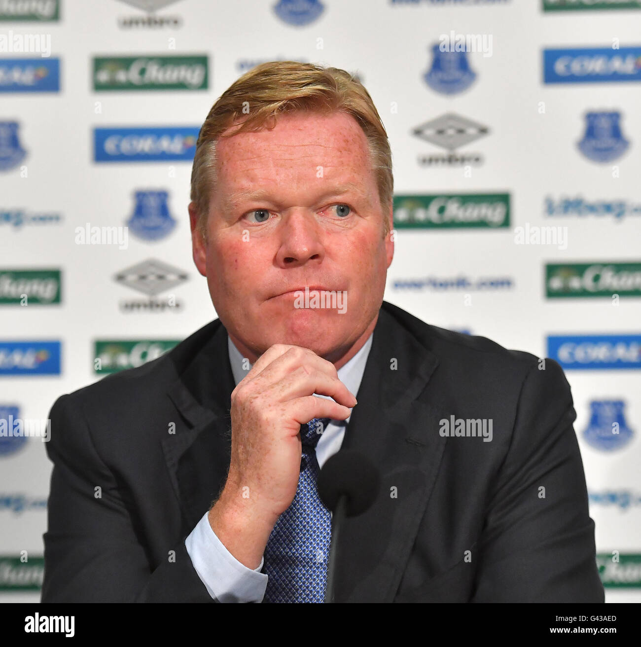 Nouveau gestionnaire d'Everton Ronald Koeman lors de la photocall Finch ferme, Liverpool. Banque D'Images