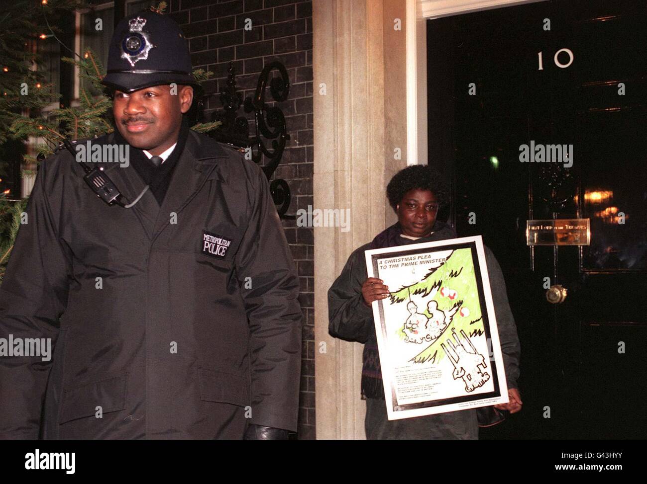 JOYCE ONIBIYO AU N° 10 Downing Street Banque D'Images