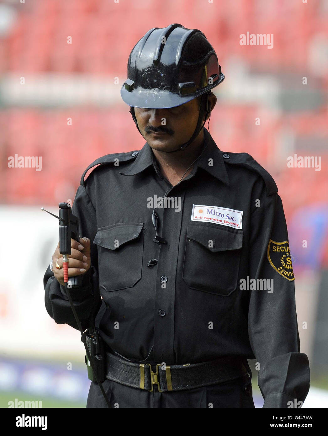 La sécurité avant l'entraînement au stade Chinnaswamy, Bangalore. Banque D'Images