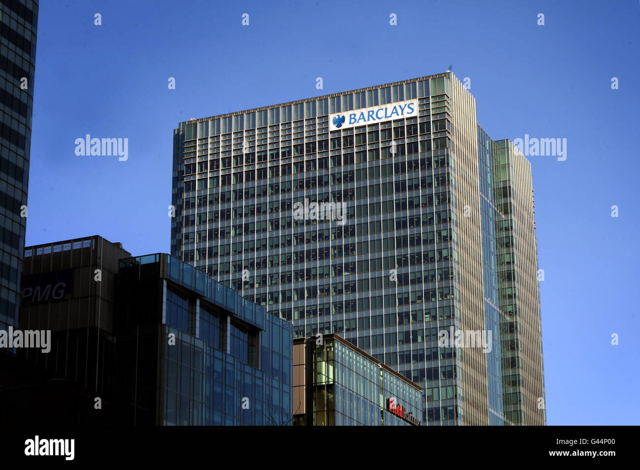 Vue générale de l'édifice Barclays de Canada Square, Canary Wharf, Londres. Barclays a suscité aujourd'hui la colère contre les salaires des banquiers après qu'il ait émergé trois cadres supérieurs ont dépassé les 6.75 millions gagnés par le directeur général Bob Diamond l'année dernière. Banque D'Images