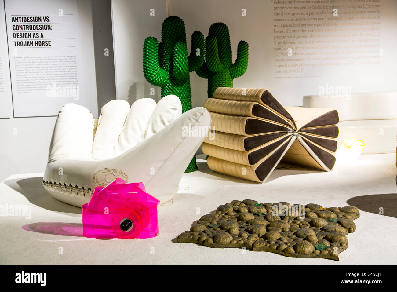 ADAM, Musée d'art et de design de l'Atomium, Bruxelles, exposition permanente Plasticarium, conception d'objets de la 70s en matières plastiques Banque D'Images