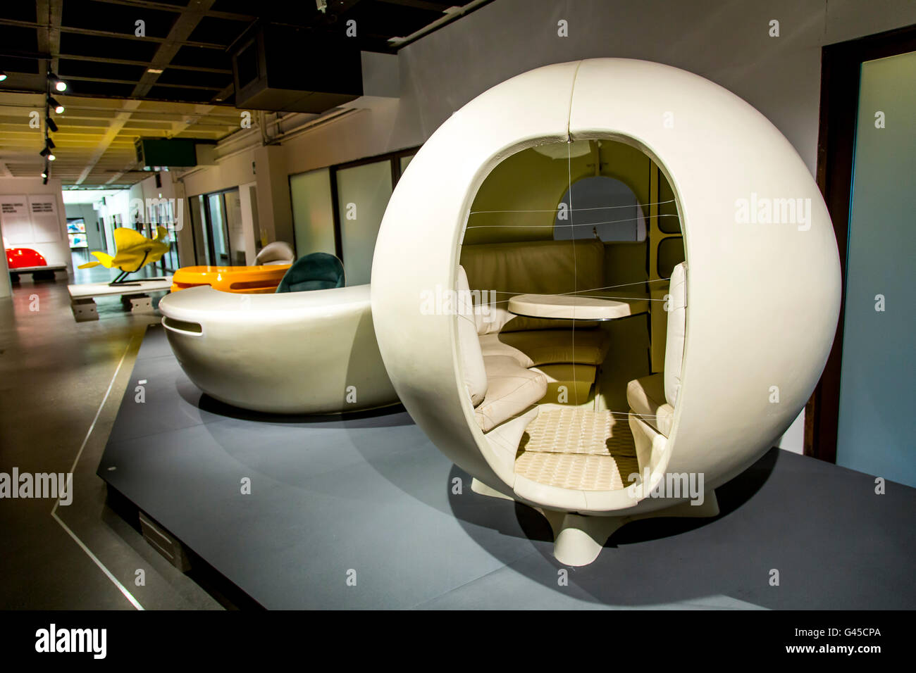 ADAM, Musée d'art et de design de l'Atomium, Bruxelles, exposition permanente Plasticarium, conception d'objets de la 70s en matières plastiques Banque D'Images