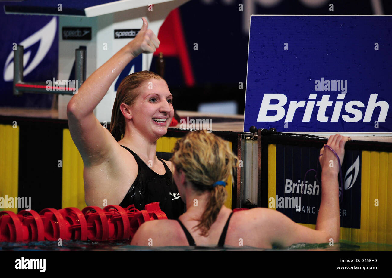 Rebecca Adlington, de Nova Centurians, célèbre la victoire de la finale libre féminine de 200 m lors des championnats britanniques de natation au gaz au centre aquatique de Manchester, à Manchester. Banque D'Images