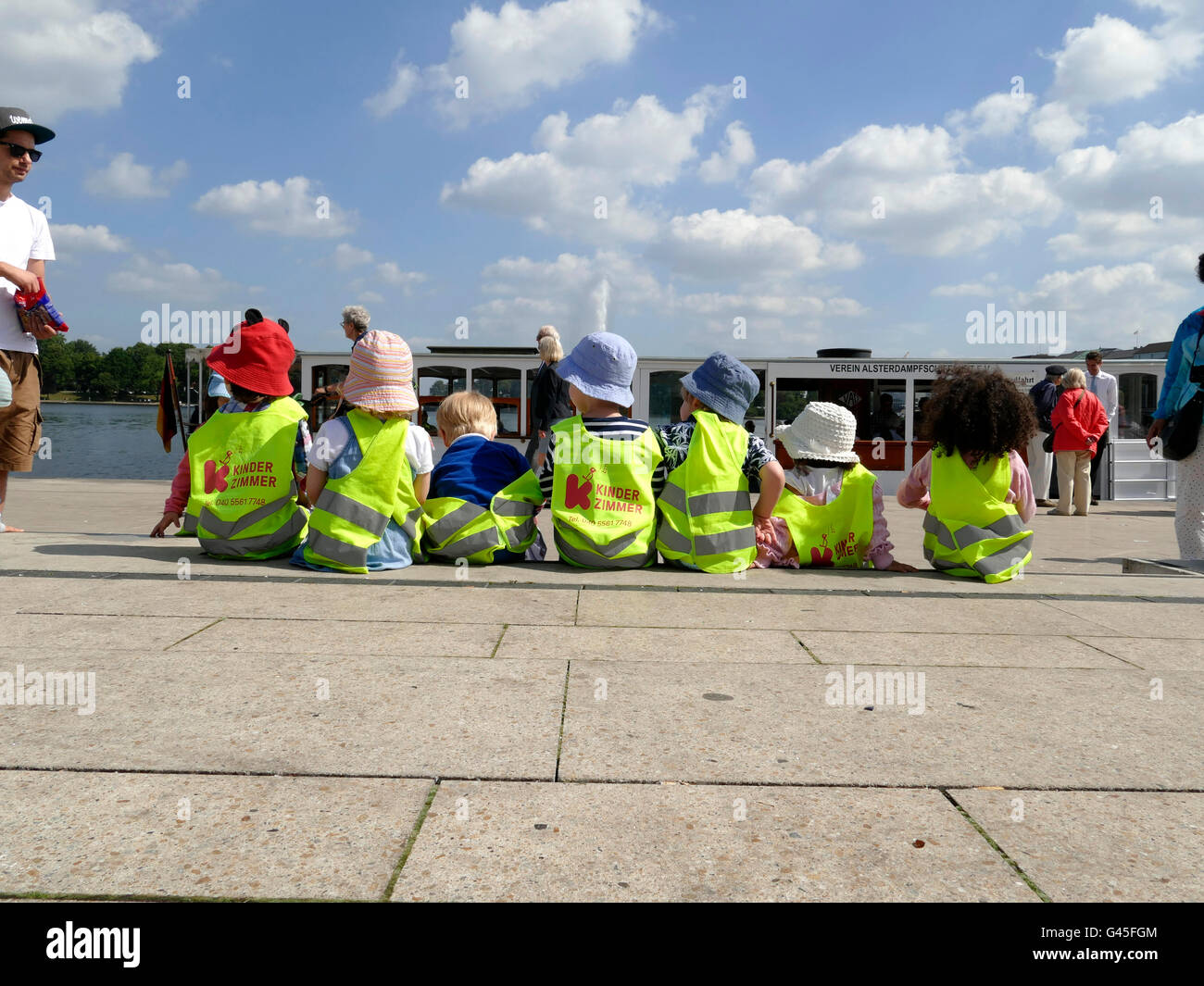 Europe Allemagne Hamburg Alster Les Enfants Les enfants de maternelle Banque D'Images