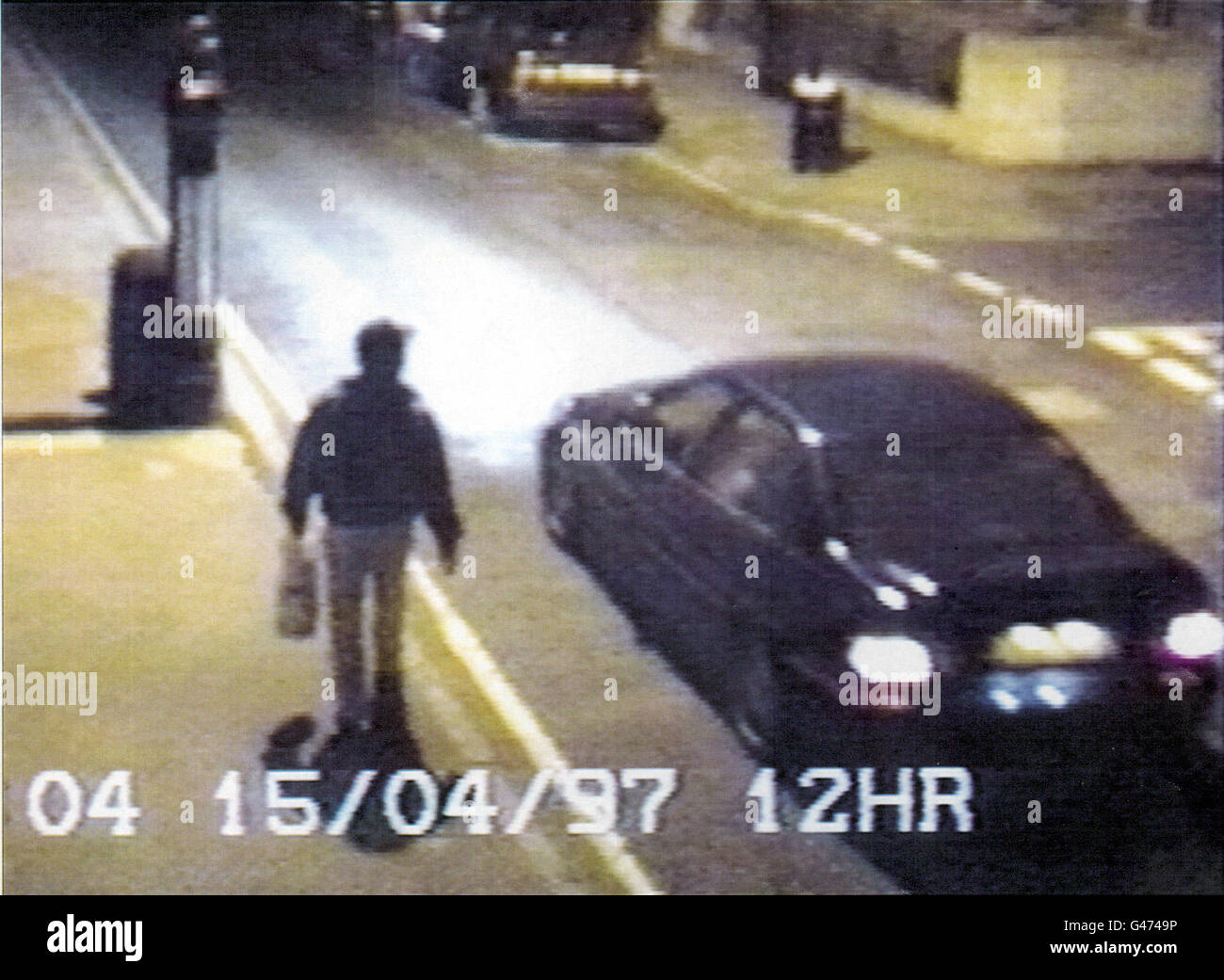 Une caméra vidéo de sécurité Metropolitain police montrant encore la scène  à Mayfair, Londres, mardi soir où le patron de télévision Michael Green et  sa femme Tessa ont été attaqués. Ce film